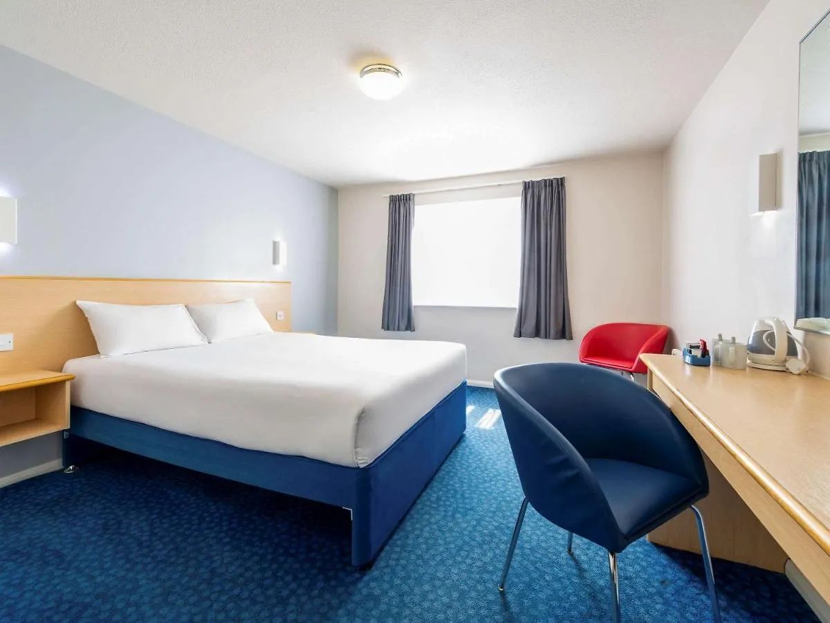 5 Airport-Convenient Hotels Close to Discovery Point