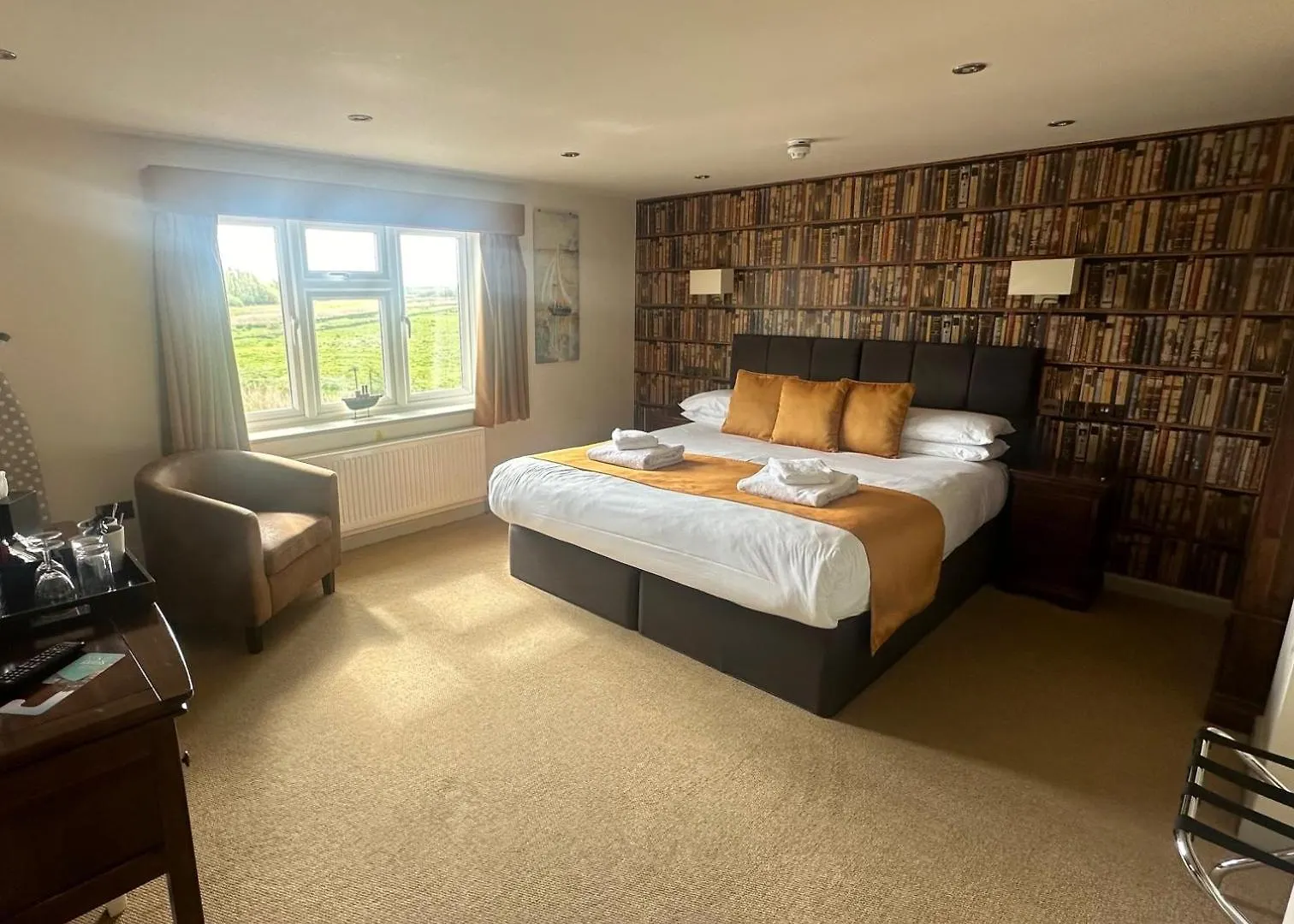 6 Budget Hotels Near Fritton Lake Worth Booking