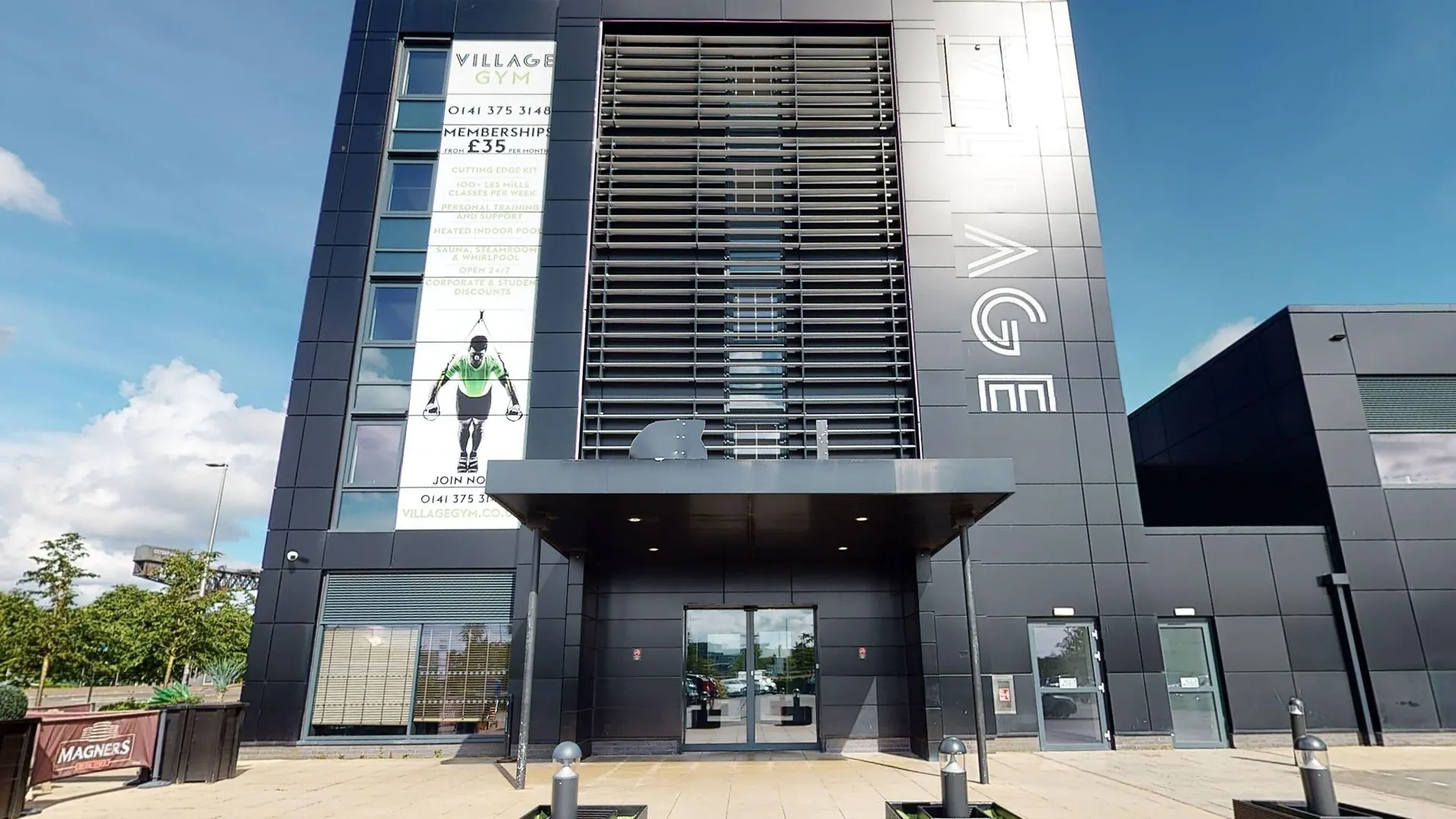 Staying Near Glasgow Science Centre: 4 Airport Hotels Compared