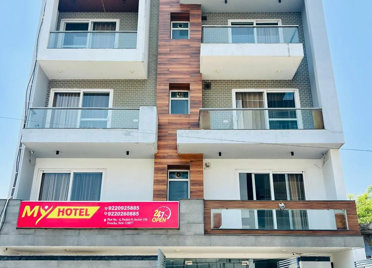 Staying in South West Delhi: 11 Family Hotels Compared