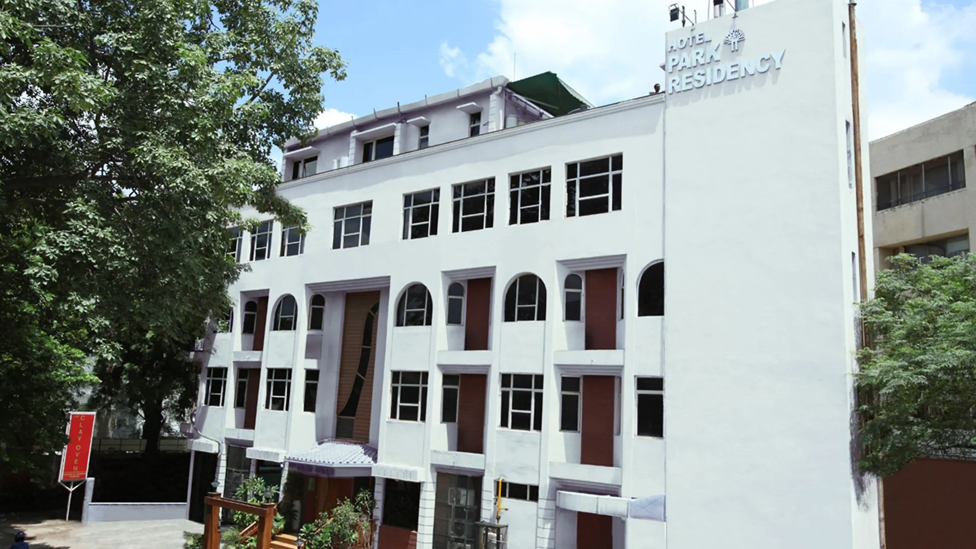 Where to Stay in South Delhi: 12 Best Budget Hotels