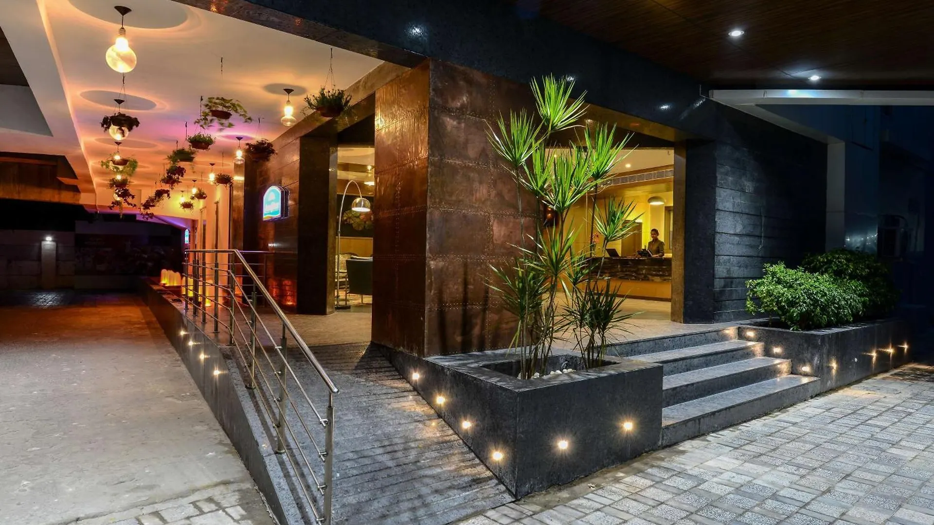 Staying in New Town, Kolkata: 4 Business Hotels Compared