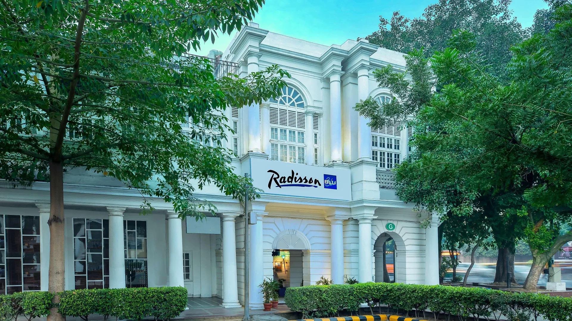 9 Top 4-Star Hotels in Central Delhi Worth Booking Now