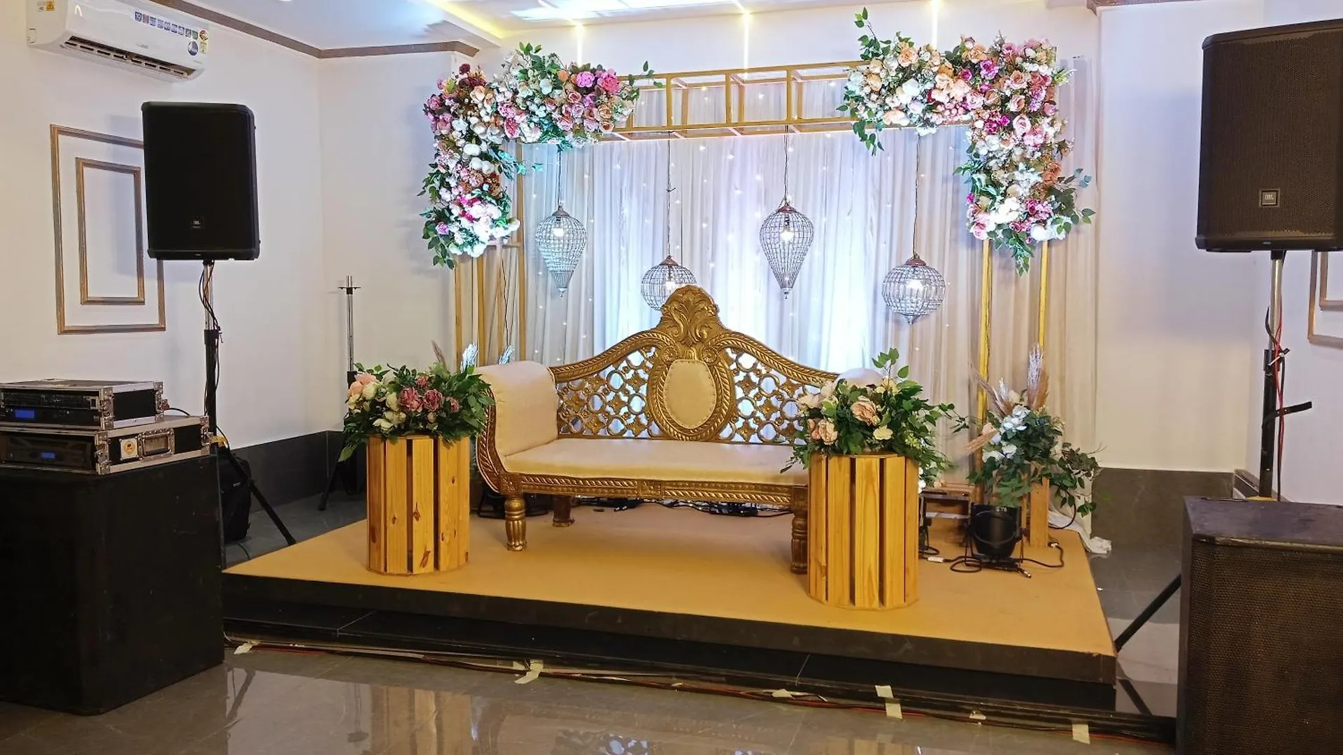 15 Airport Hotels Near Empress Botanical Gardens Worth Booking