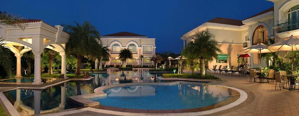 Where to Stay Near Good Earth City Centre: 6 Family Hotels Reviewed