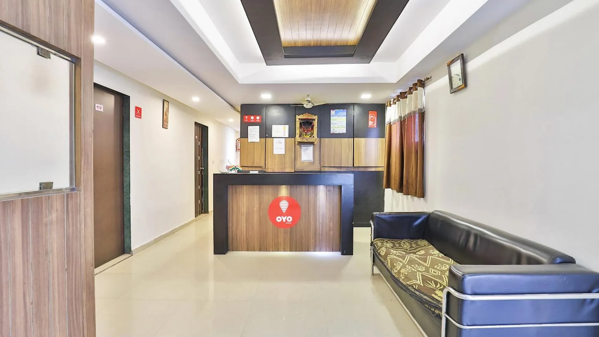 4 Airport Hotels Near Gulmohar Park Worth Booking