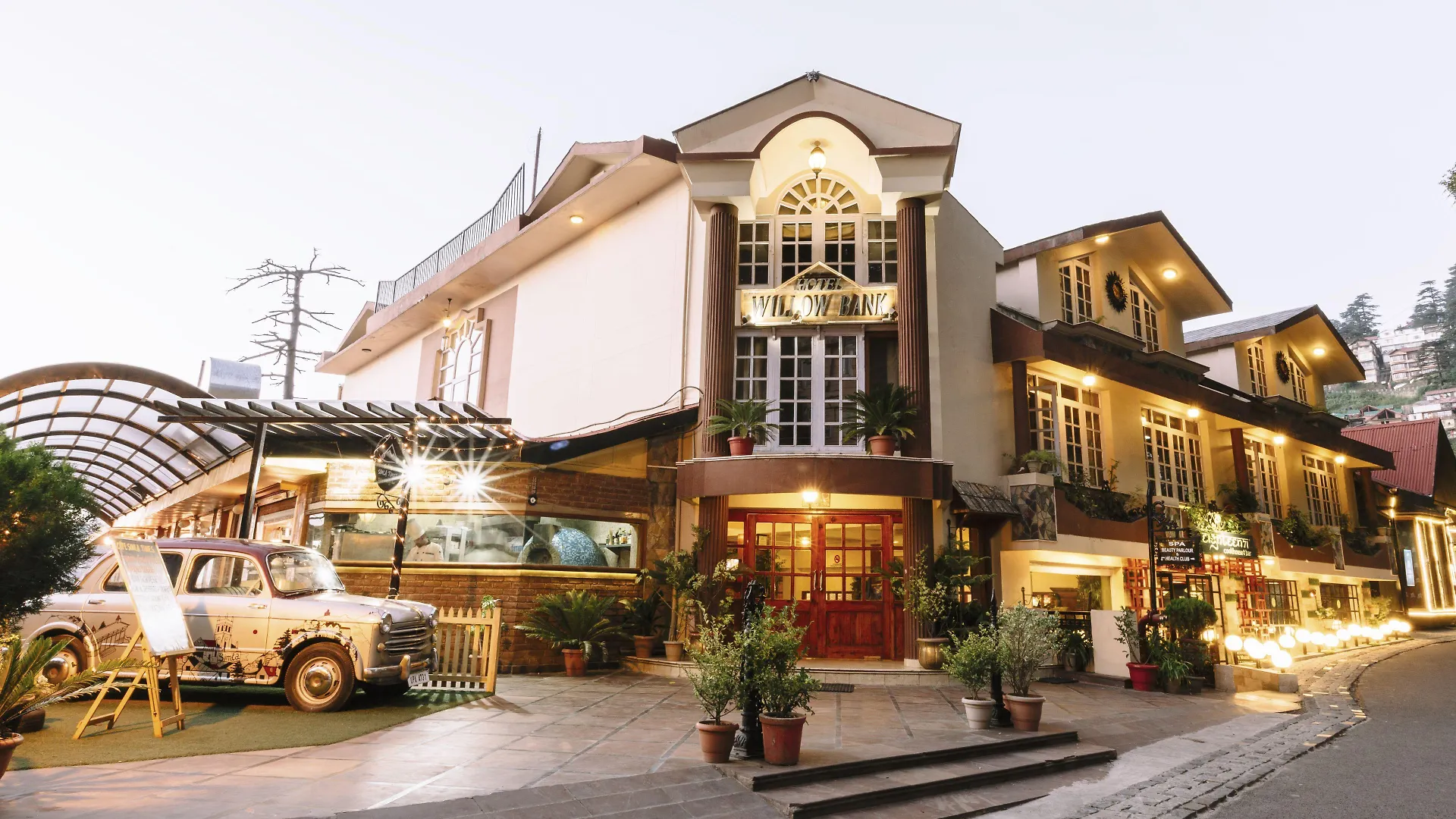 10 Best Spa Hotels Close to Jakhu Temple in Shimla