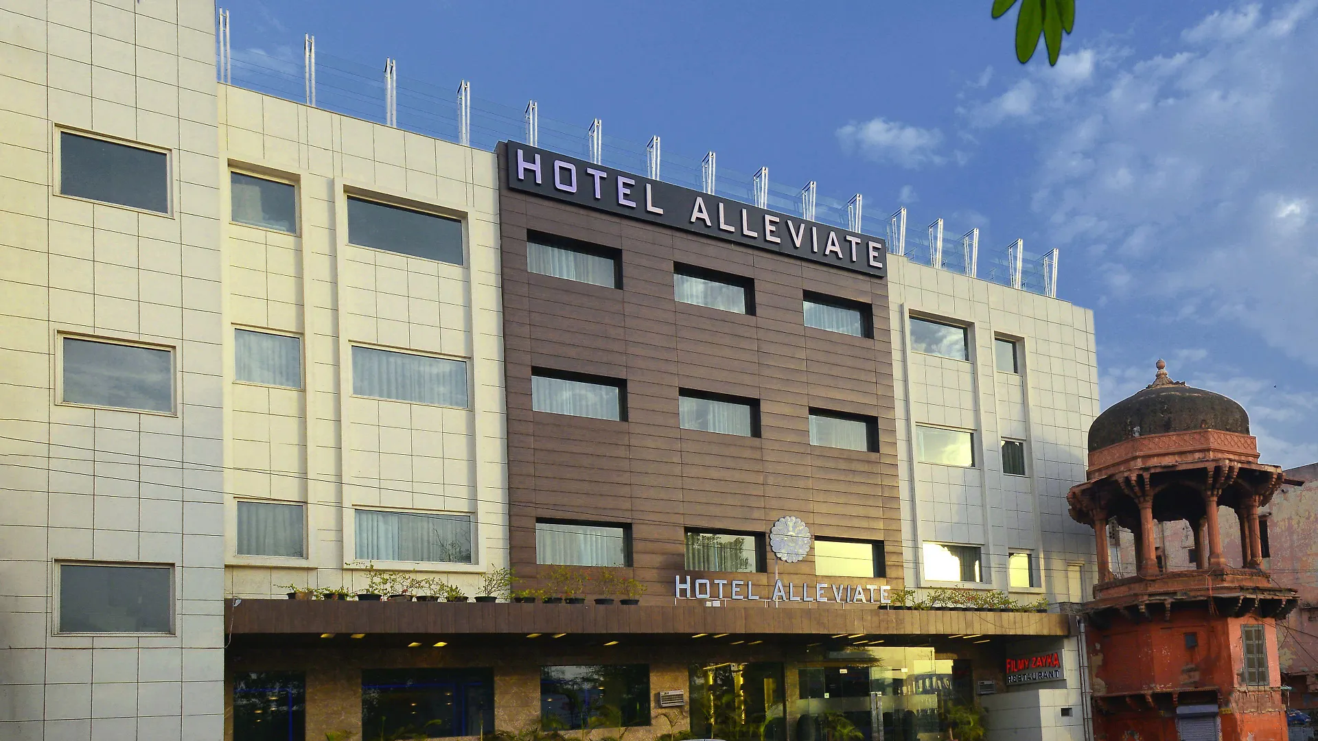 15 Best Airport Hotels in North India for Easy Travel