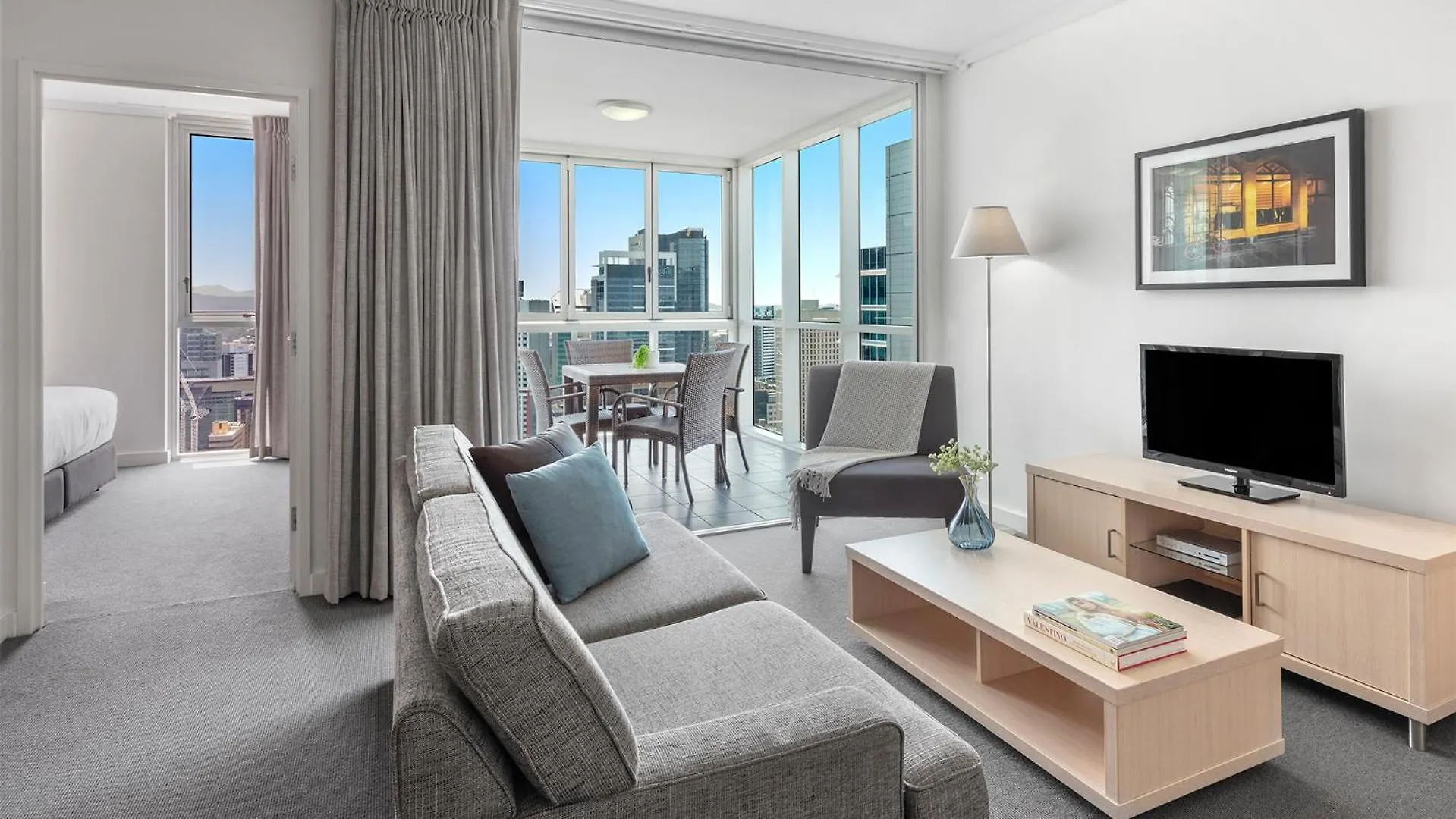 5 Oaks Hotels Near Parliament House Brisbane Worth Booking