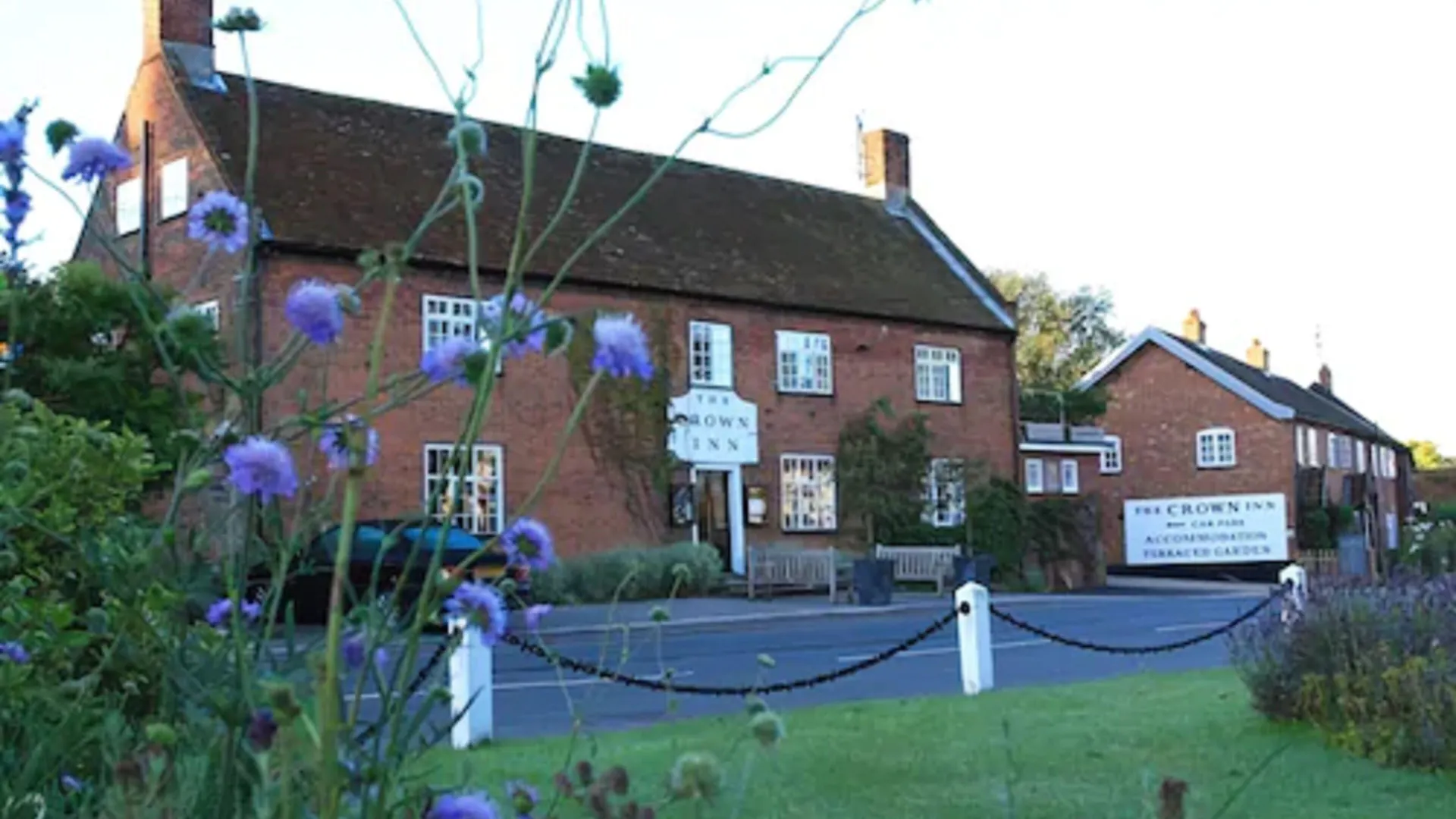 4 Smart Hotels Near Long Shop Museum Worth Booking