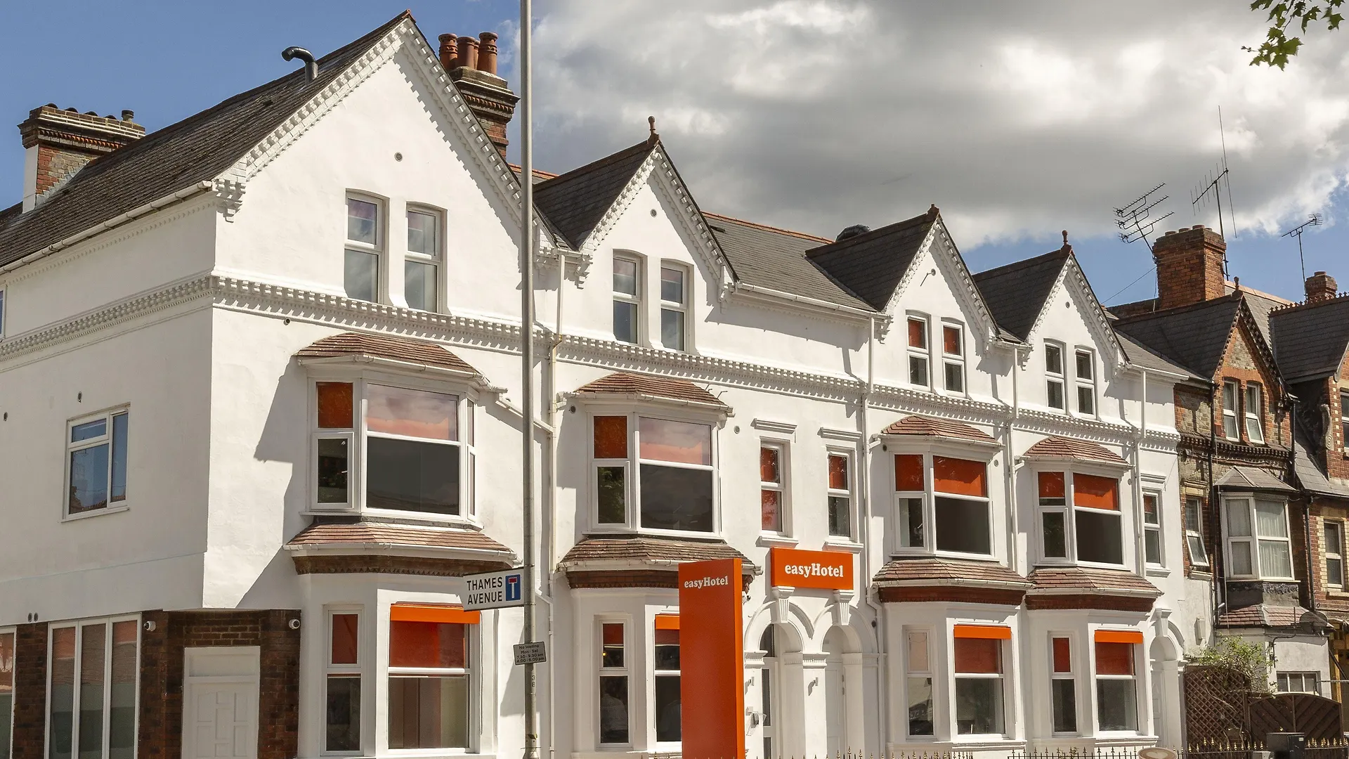4 easyHotel Stays in England That Deliver on Value