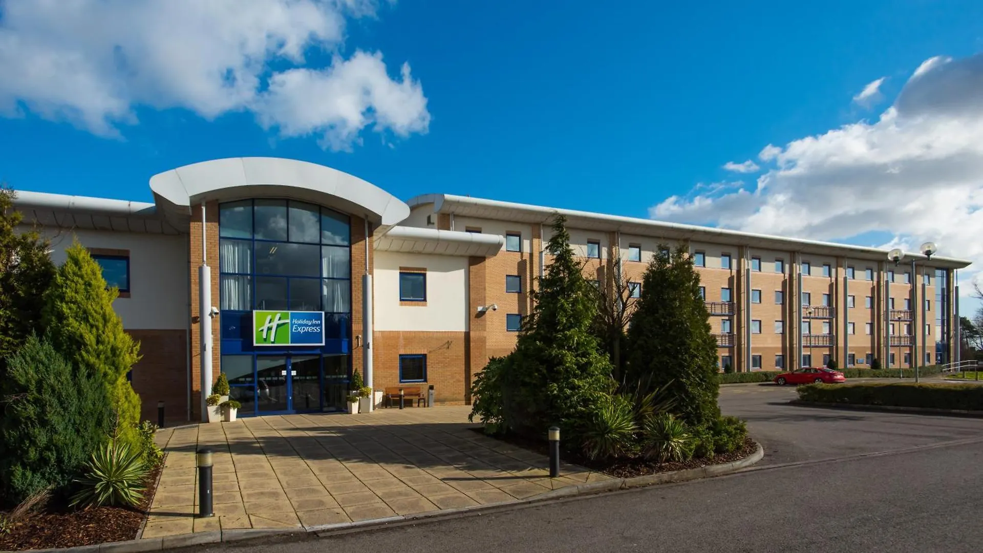 5 Top-Rated Family-Friendly Hotels In Gwent, Wales