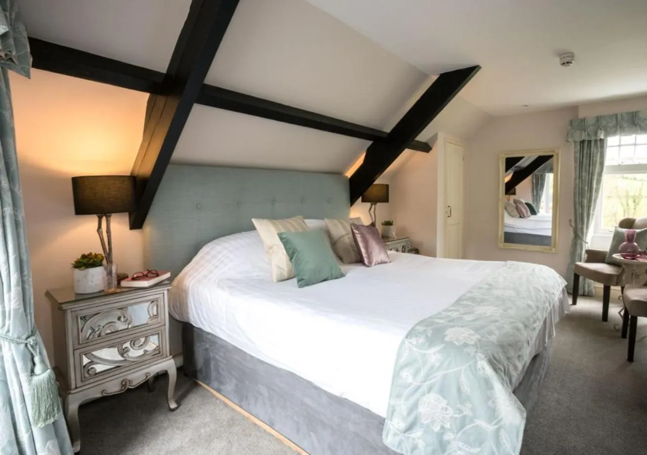 7 Top-Rated Hotels in England Worth Booking