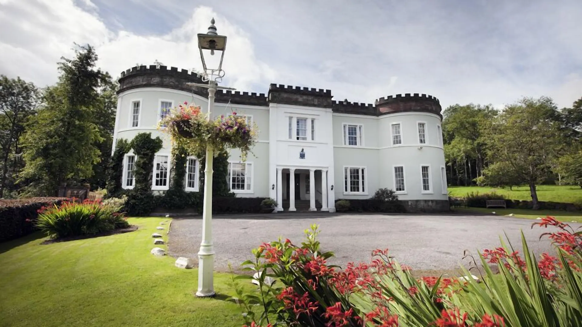2 Comfort-Rated Hotels Near Bassenthwaite Lake That Deliver