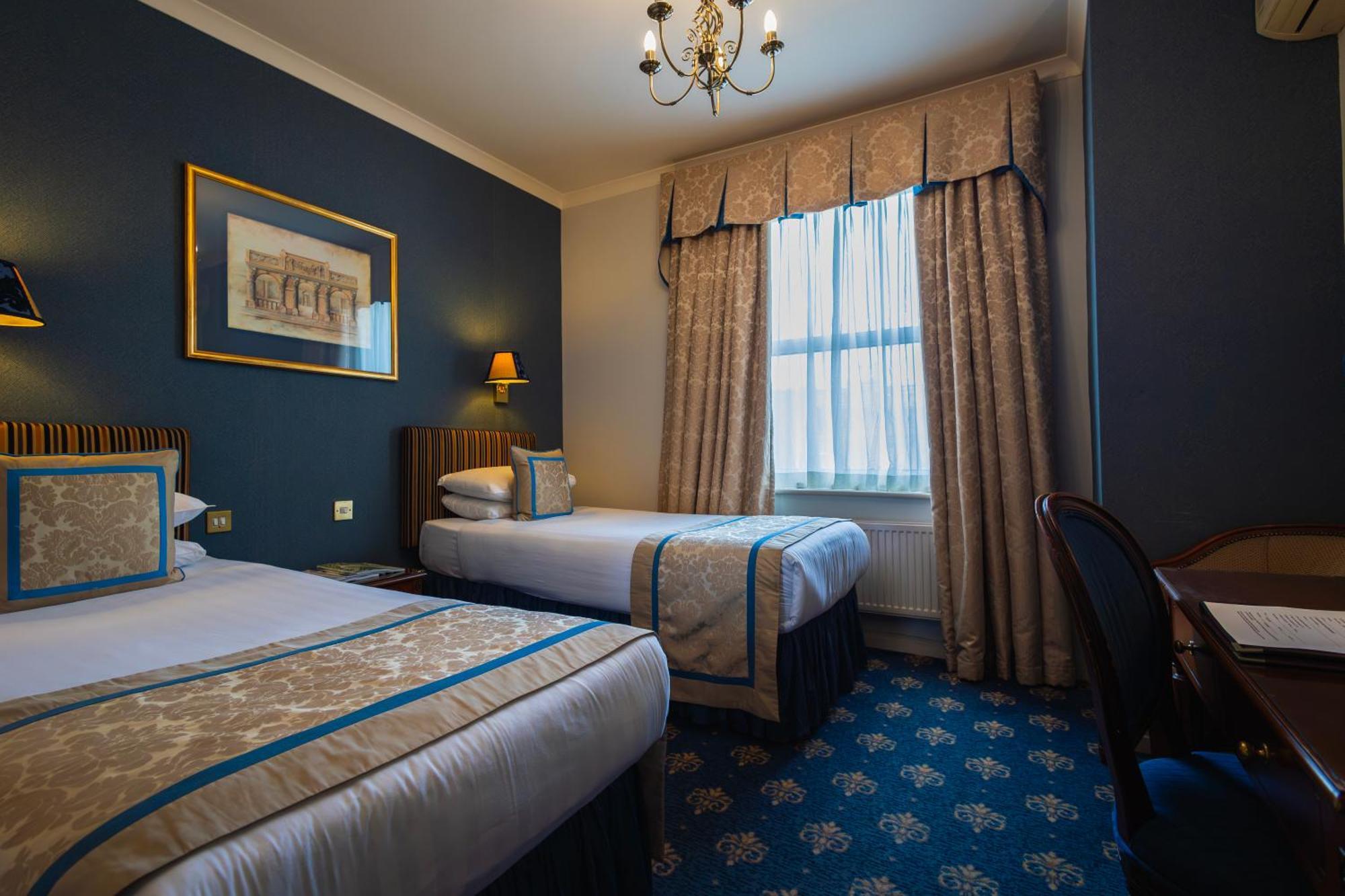 14 Business Hotels in Kensington That Deliver on Work Travel