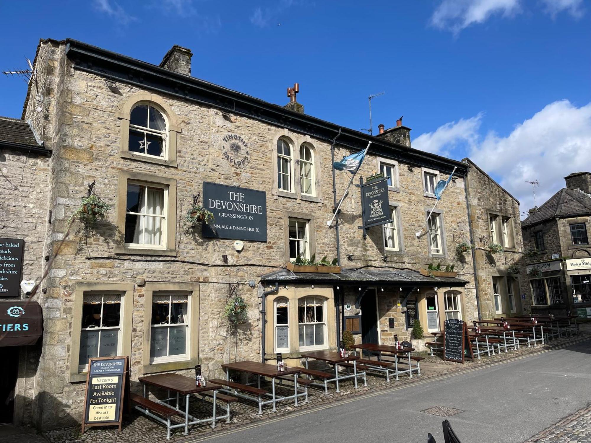 5 Central Hotels Near Stump Cross Caverns for Dales Explorers