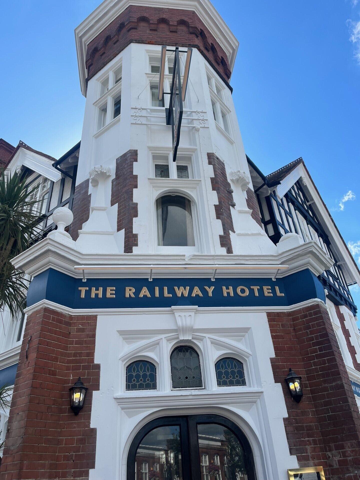 4 Hotels Near Lancing & Sompting Royal British Legion Club That Deliver