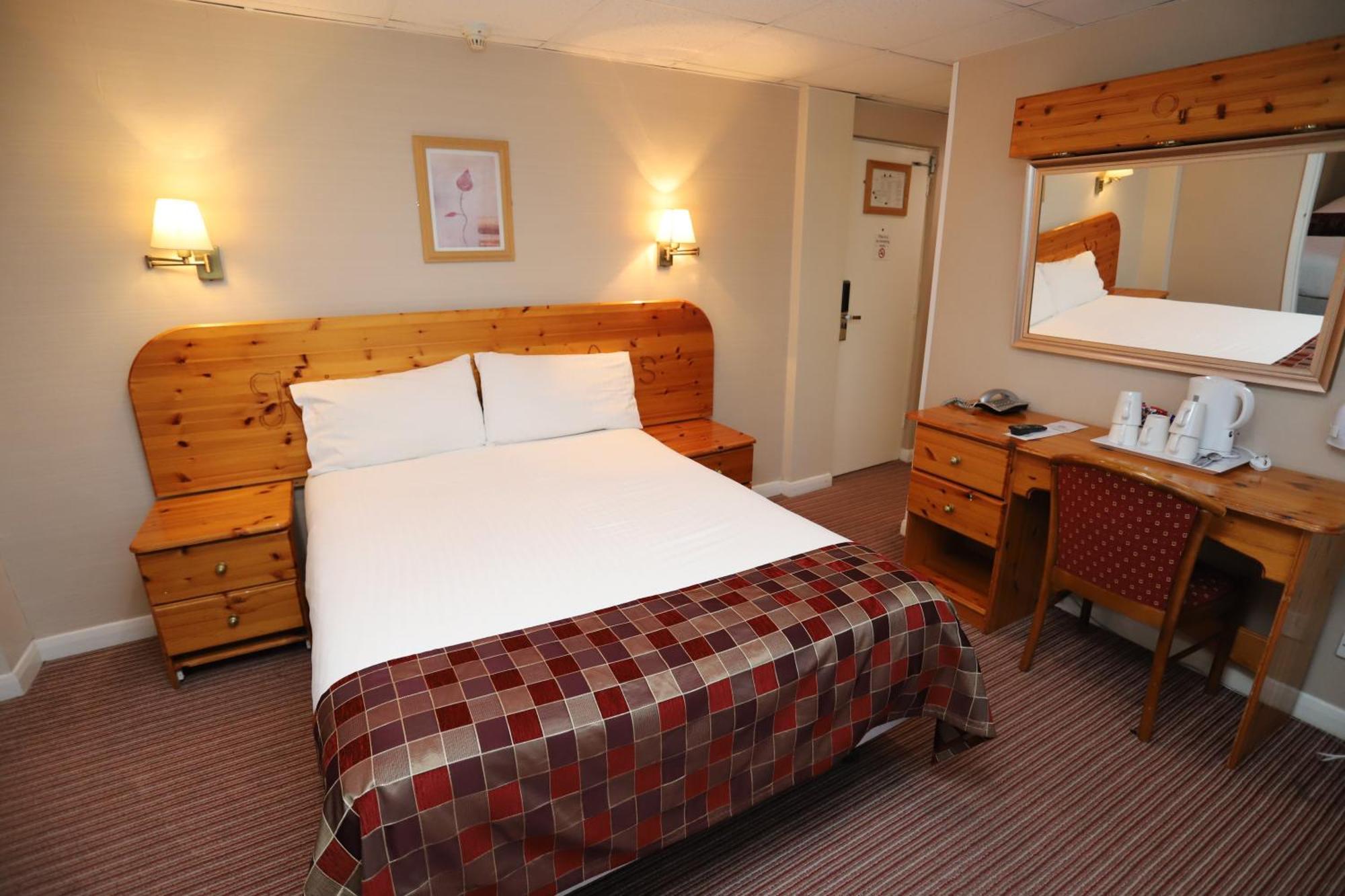 4 Couple Hotels Close to Cobtree Manor Golf Club