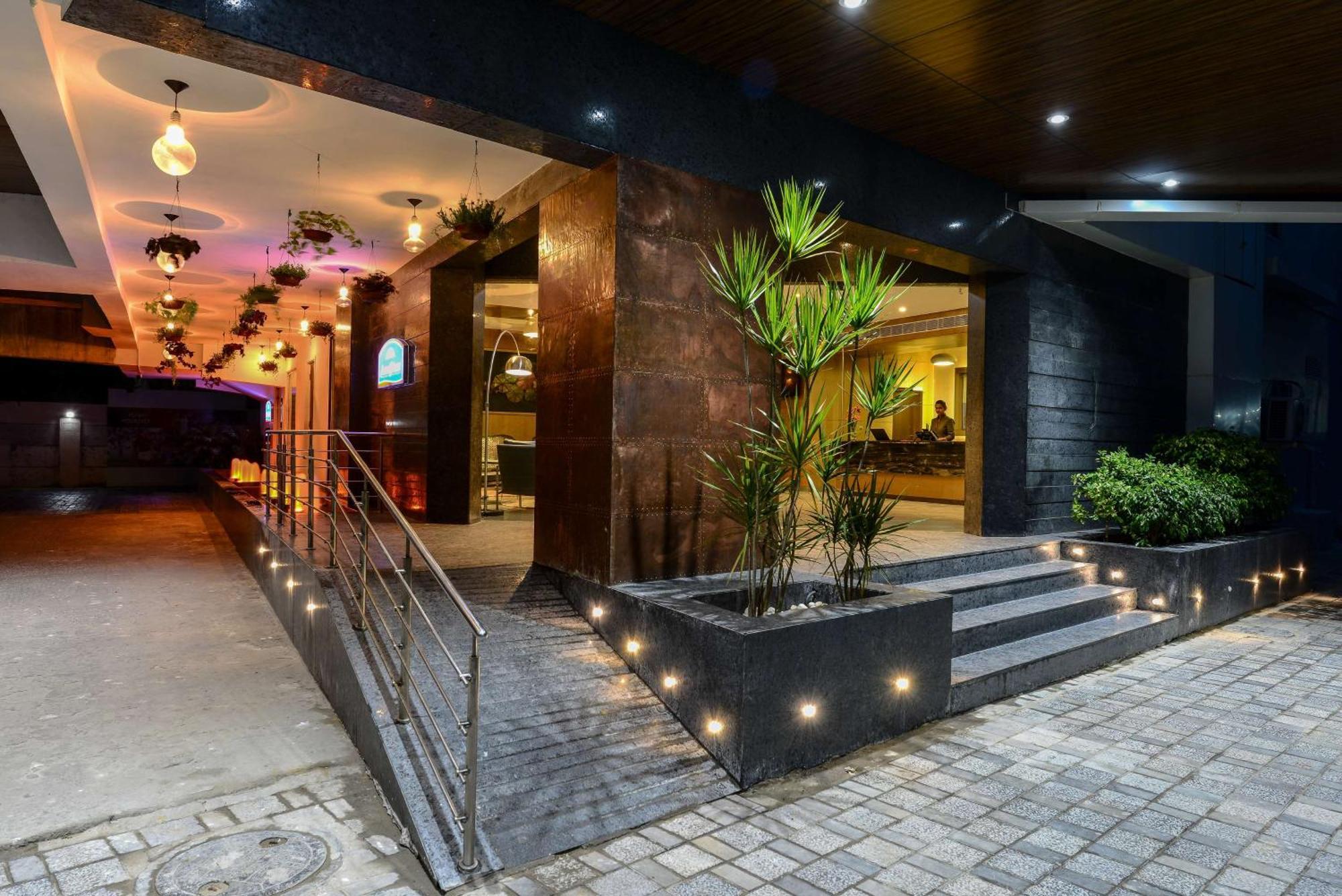 Staying in New Town, Kolkata: 4 Business Hotels Compared