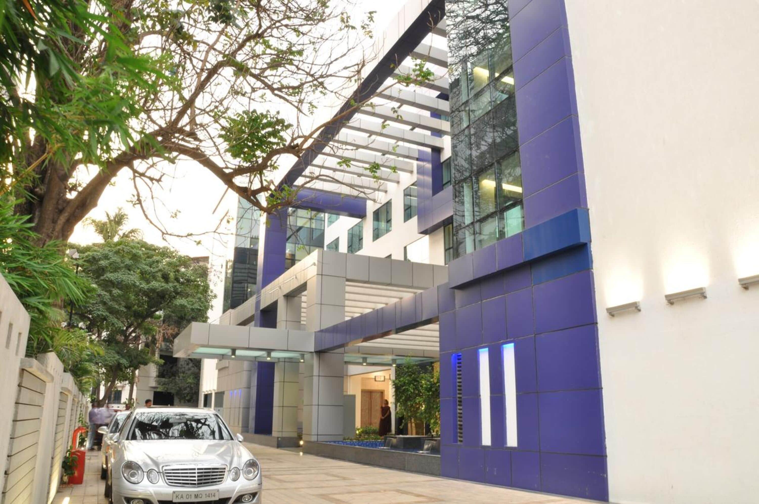 Where to Stay Near Ulsoor Lake: 15 Best Business Hotels