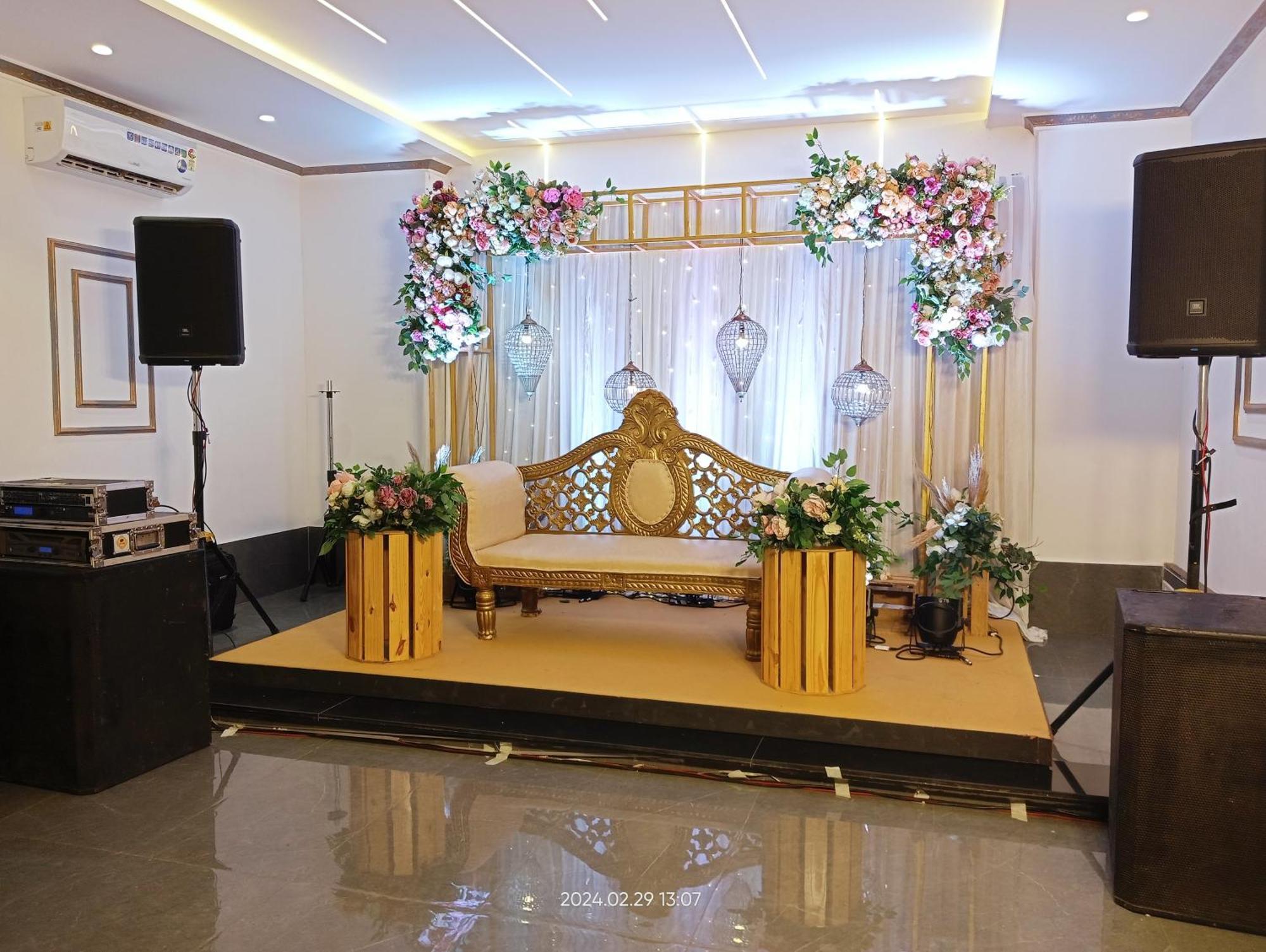 15 Airport Hotels Near Empress Botanical Gardens Worth Booking