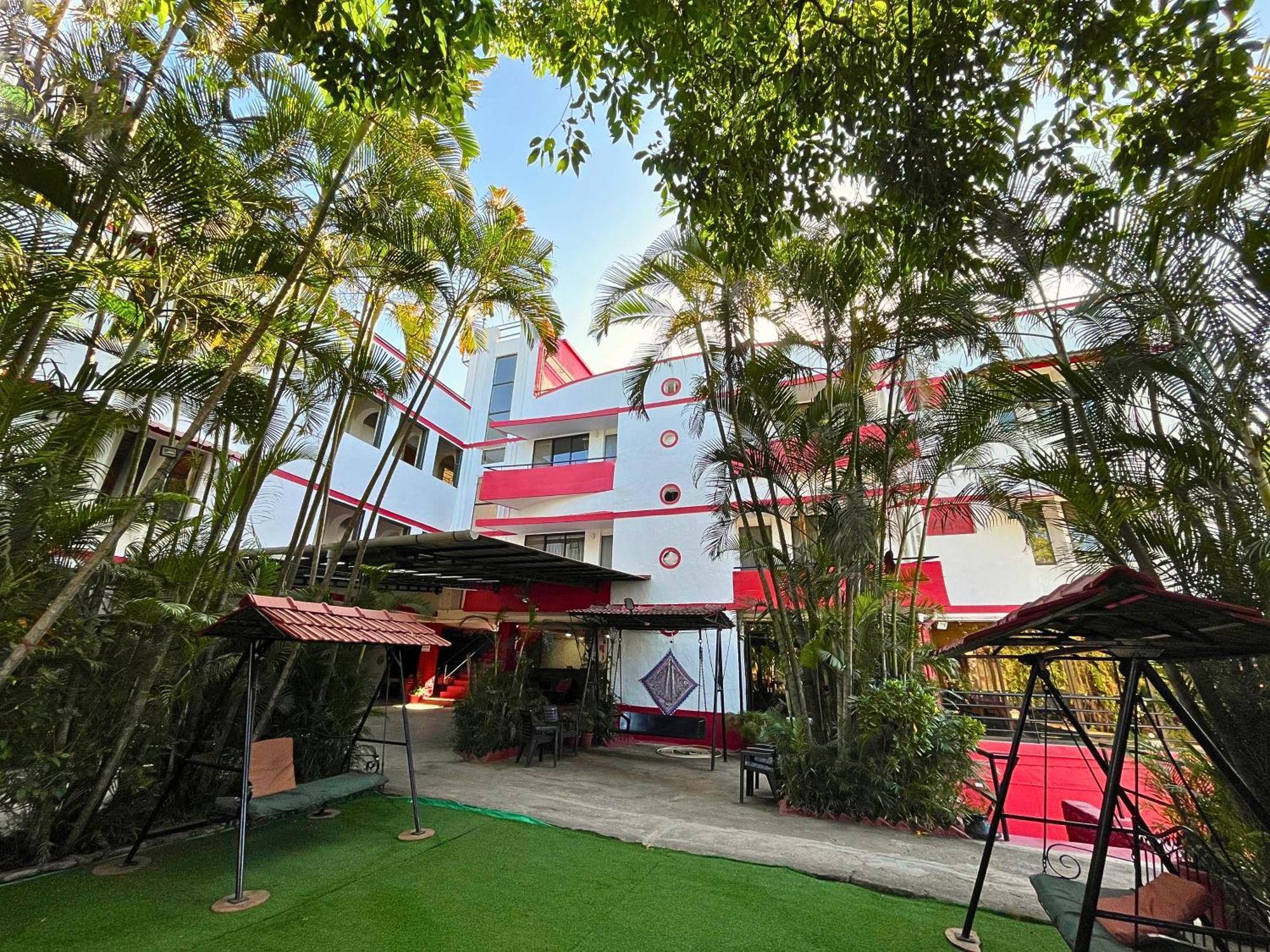 12 Business Hotels Near Lion's Point Worth Booking