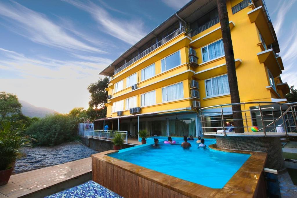15 Reviewed 3-Star Hotels Close to Lion's Point, Lonavala
