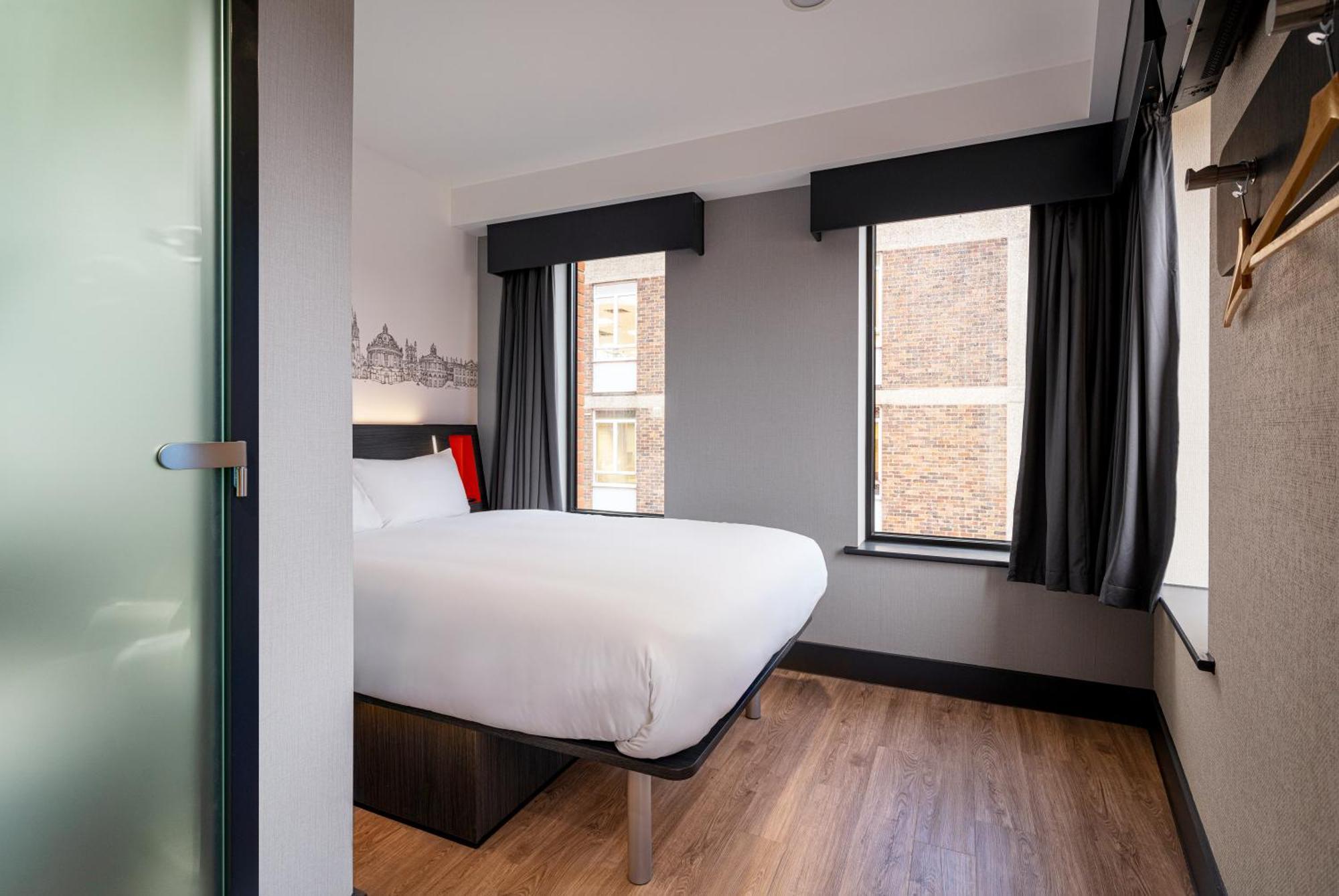 4 Budget Hotels Near Oxford Castle That Deliver Real Value