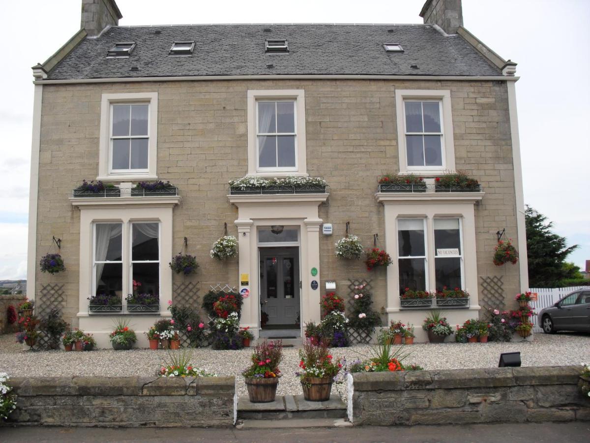 Where to Stay Near Kellie Castle & Gardens: 4 Hotels for Couples